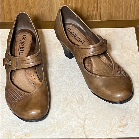 Cobb Hill by New Balance Light Brown Leather Mary Jane Heels Size 9 - Picture 8 of 11